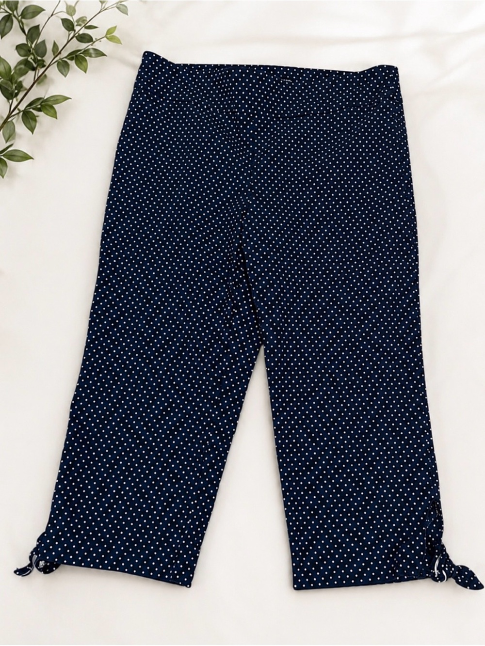 Counterparts Navy White Polka Dot Stretch Capri Pants 12P Petite